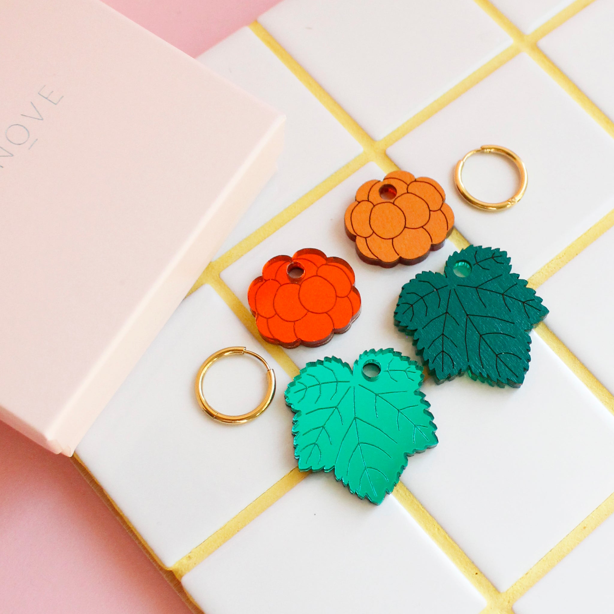 Hillasuolla - korvakorut