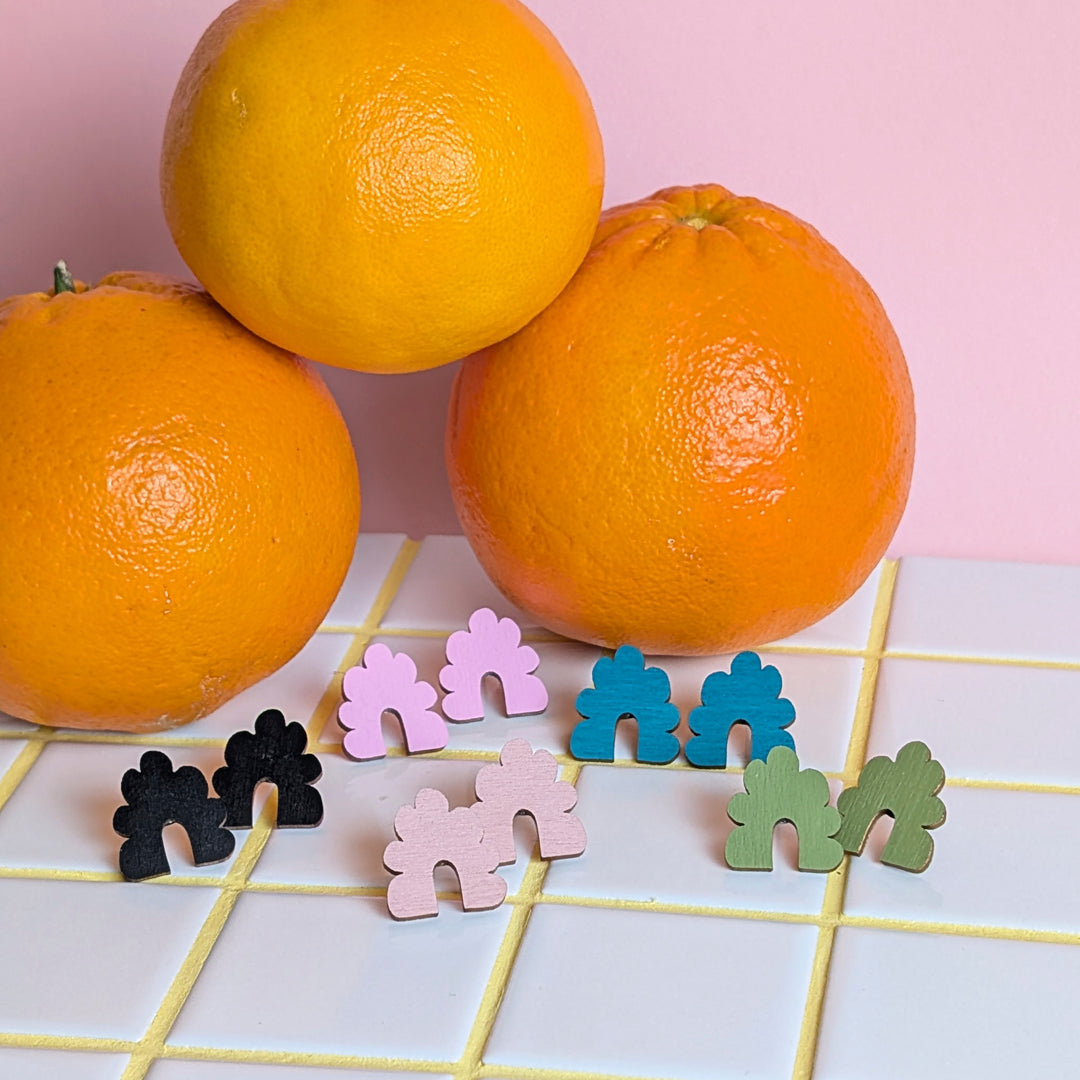 Hattara - nappikorvakorut