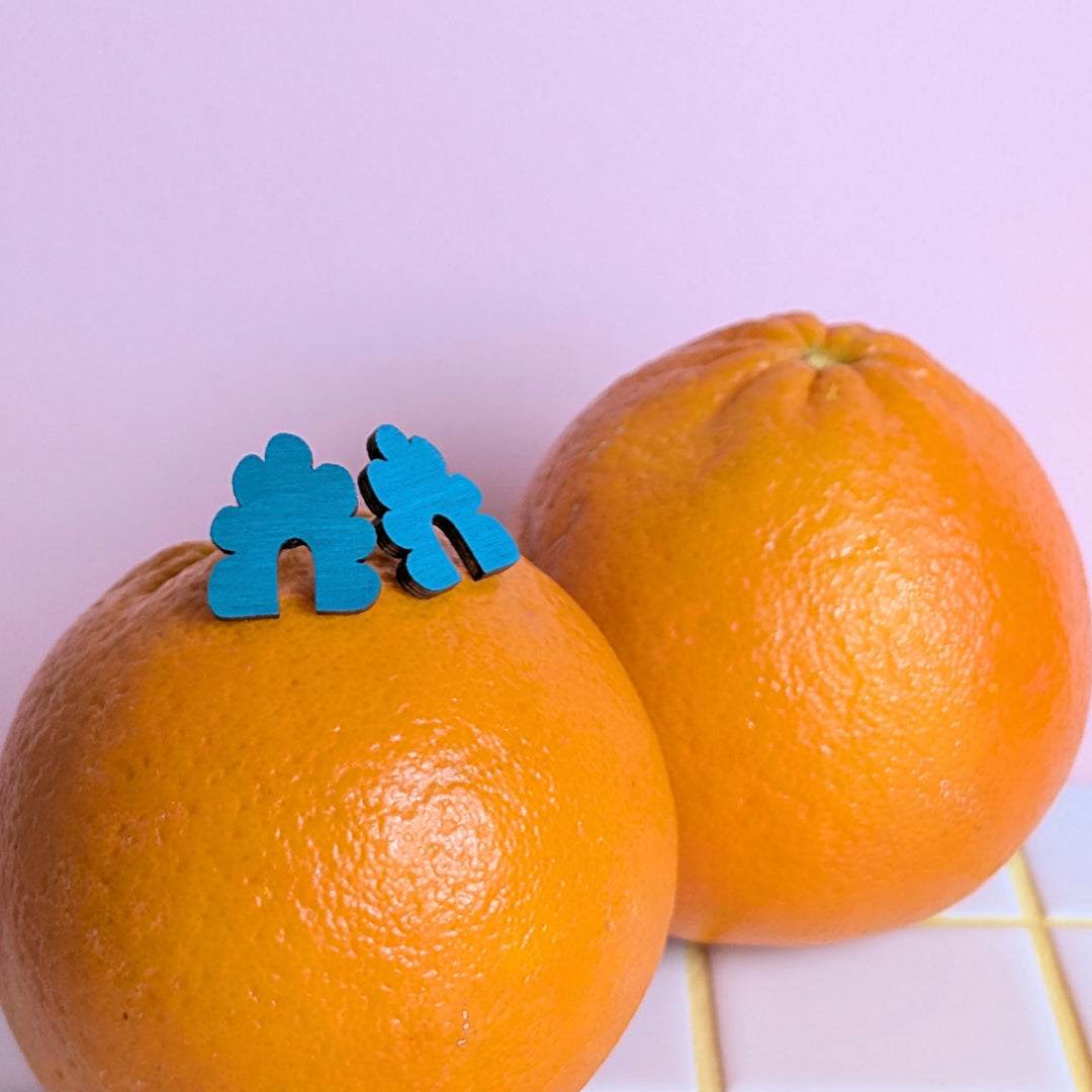 Hattara - nappikorvakorut