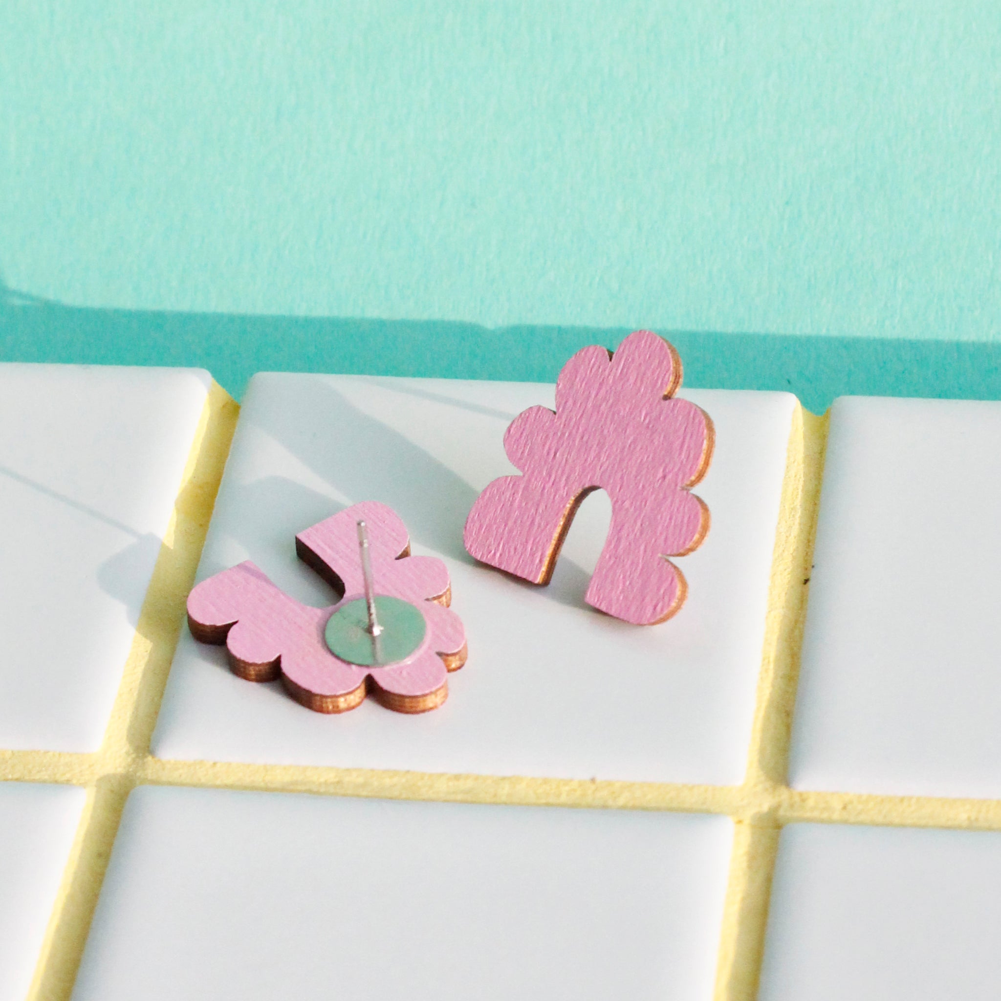 Hattara - nappikorvakorut