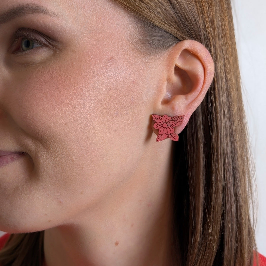 Elämänlanka nappi x Hertta Carelia Korvakorut