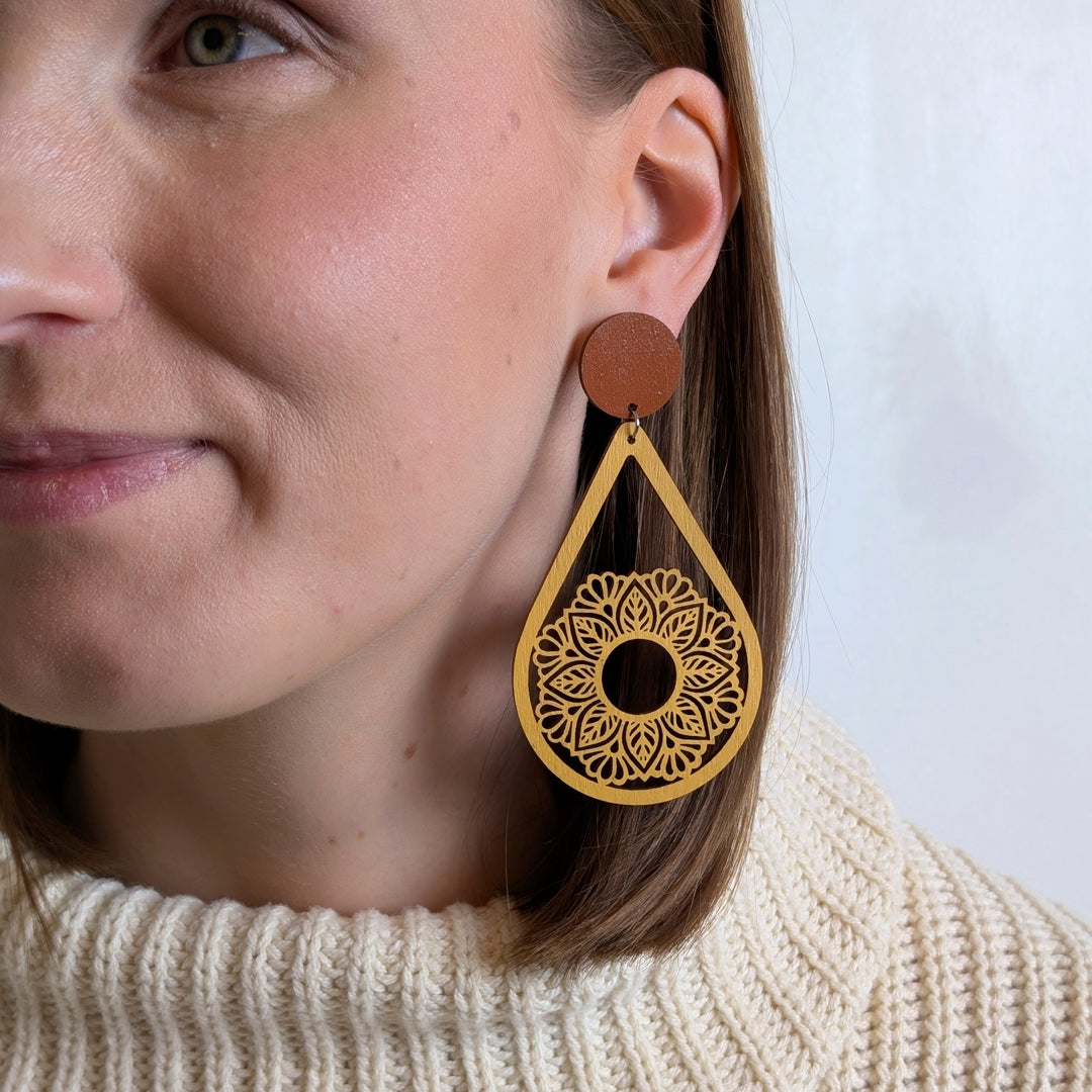 Freesia - nappikorvakorut