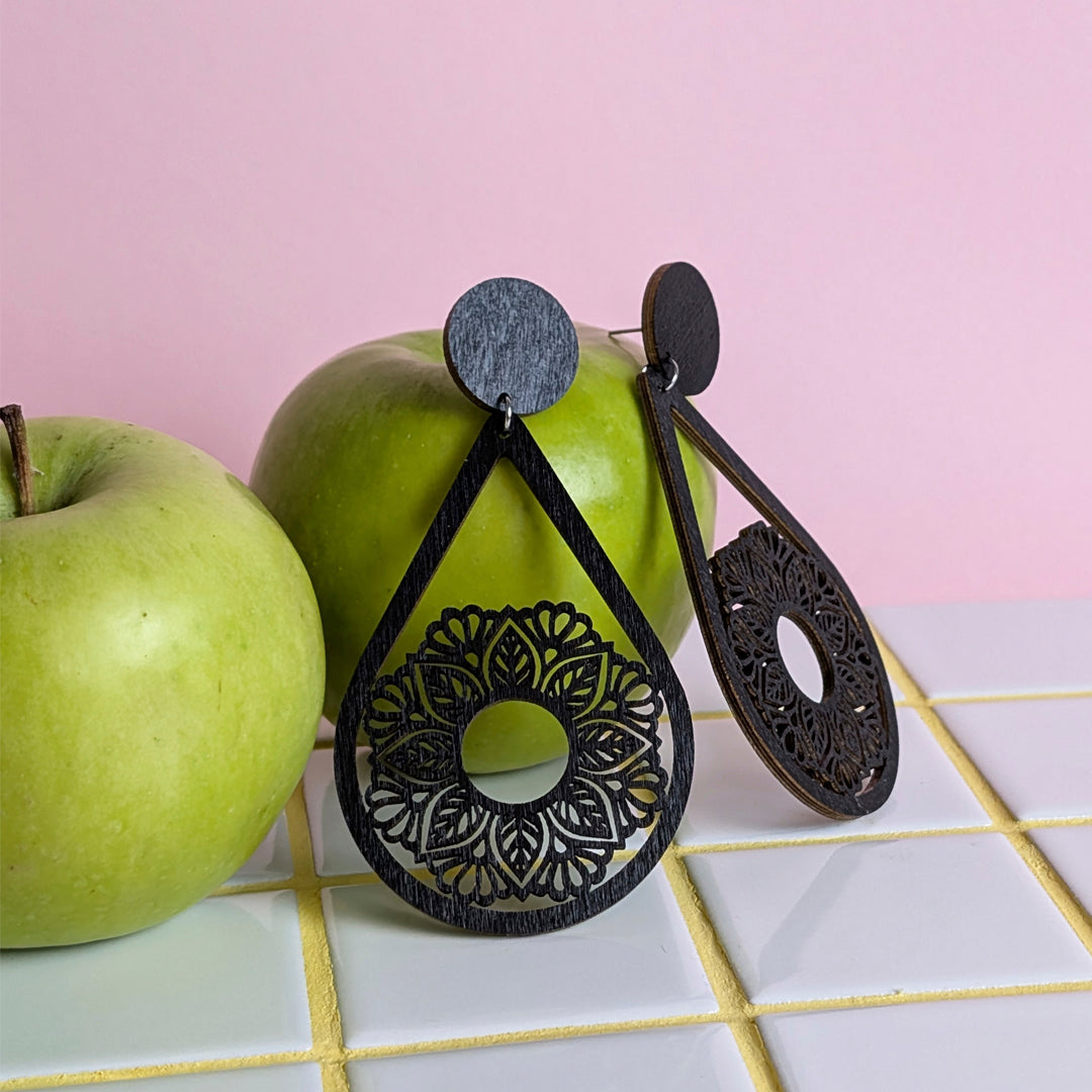 Freesia - nappikorvakorut